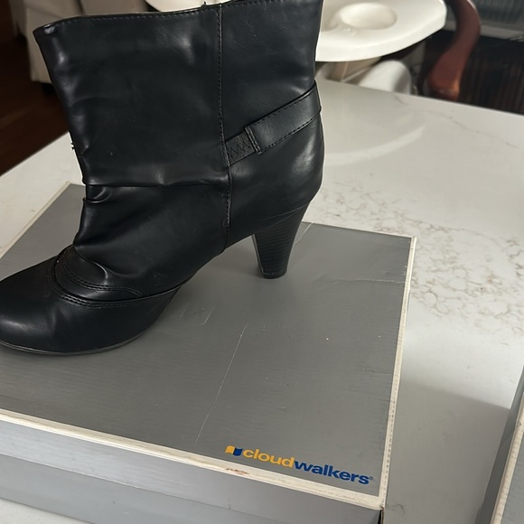 Black bootie new size 11 - Picture 2 of 3